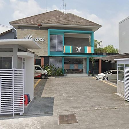 Jarakan Sans Hotel Absari Yogyakarta מראה חיצוני תמונה